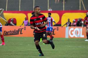Patric quer usar experiência para ajudar o Vitória contra o Atlético-GO