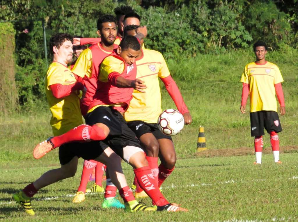 Elenco do Mogi Mirim treina visando manter o bom momento como mandante