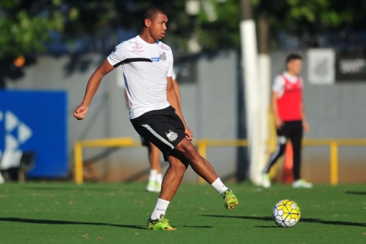 Acertado com Bahia, Rodrigão revela: “Era feliz no Santos”