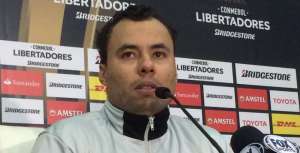 Jair Ventura pede pés no chão com vantagem do Botafogo e elogia João Paulo