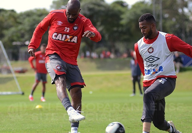Grafite rescinde contrato e não é mais jogador do Atlético-PR