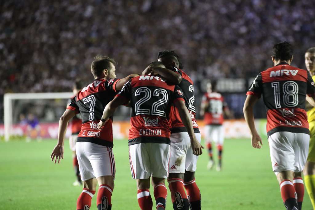 Flamengo fez a festa dentro de São Januário: Torcida do Vasco deu vexame