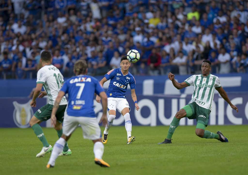 Cruzeiro derrotou o Palmeiras no Mineirão