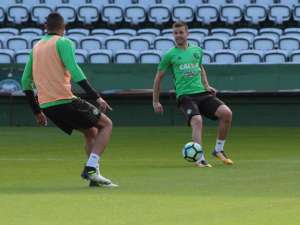 Desfalcado e há seis jogos sem vencer, Coritiba busca recuperação contra o Sport