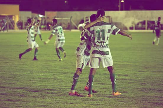 Altos-PI 2 x 2 Santos-AP – Peixe vira após apagão no estádio, mas cede empate