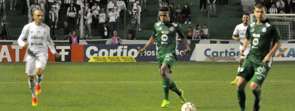 Direto do Brinco de Ouro, a Rádio FI transmite o jogo entre Guarani e Goiás
