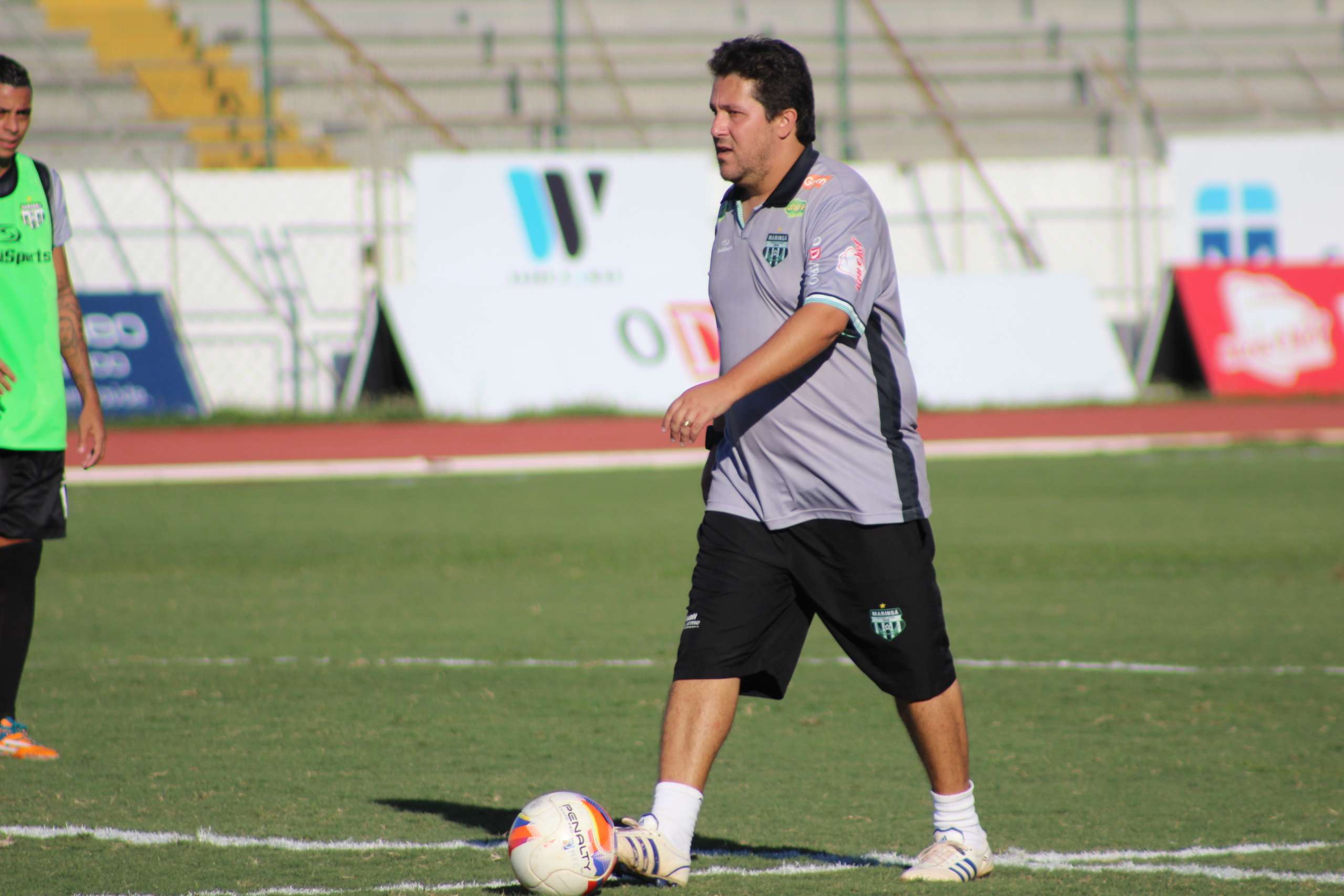 Fernando Marchiori elogia rival e mostra confiança no Maringá antes da final