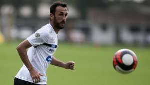 Thiago Ribeiro vê Robinho com motivação extra para encerrar má fase contra Santos