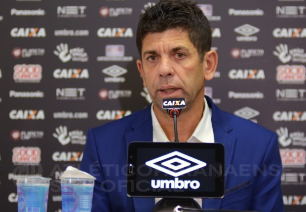 Fabiano Soares estreia no comando do Furacão