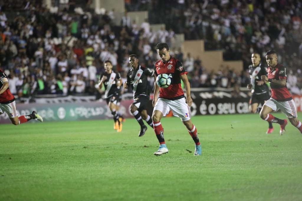 No Flamengo, Damião nega rivalidade, mas diz ter 'sorte' contra o Grêmio