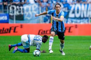 Após proposta a Luan, Grêmio desafia Flamengo em meio a série negativa