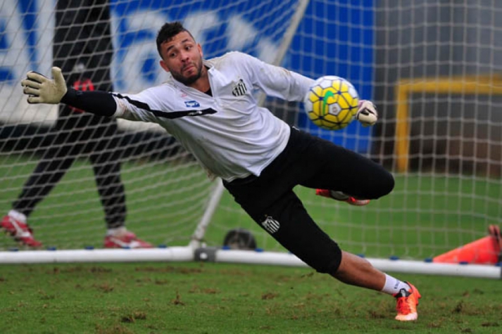 Vladimir se machuca em treino e Santos tem problema duplo no gol para jogo no Rio 2 0002050253907 img