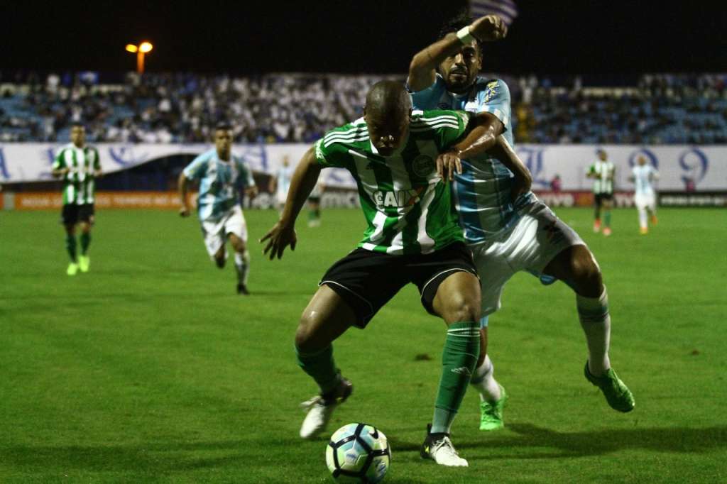 Avaí 1 x 4 Coritiba - É o fim do jejum do Coxa 2 0002050253932 img