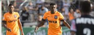 Moisés ganha chance de apagar má impressão de último jogo pelo Corinthians