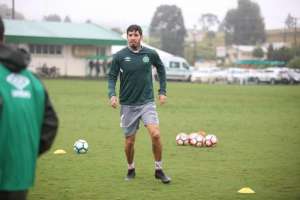 Eutrópio lamenta desfalques e chama torcida da Chape: ‘Momento que mais precisamos'