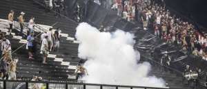 Lateral do Vasco prega 'força mental' para enfrentar Santos sem torcida