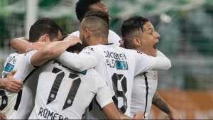 Rótulo de time a ser batido desafia o líder Corinthians contra o Atlético-PR