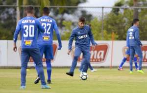 Ariel Cabral volta no lugar de Henrique e Ábila é relacionado no Cruzeiro