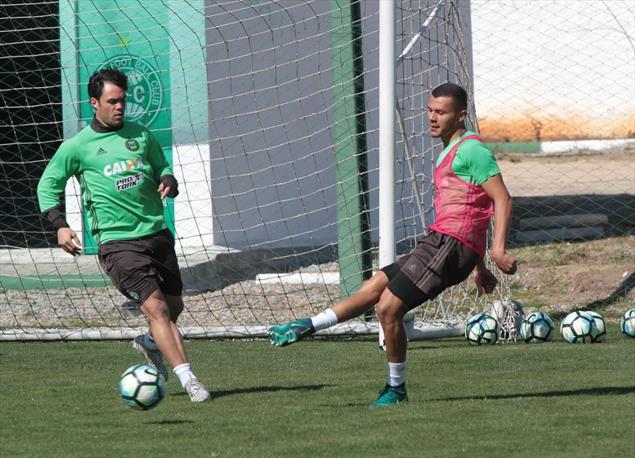 Coritiba tenta se remontar depois da confirmação de punição ao atacante Kleber