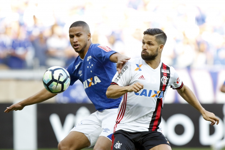 Murilo marca Diego em cima no Mineirão: Empate ruim para Cruzeiro e Flamengo - Foto: Staff Imagens / Flamengo