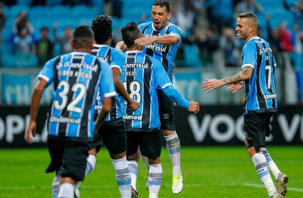 Grêmio saiu atrás, mas virou em cima da Ponte Preta e fica mais perto do Corinthians
