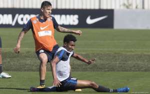 Corinthians treina com Arana e Rodriguinho de volta, mas Pablo segue fora do time