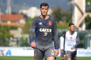 Bruno Paulista anseia por titularidade no Vasco e prega respeito ao São Paulo