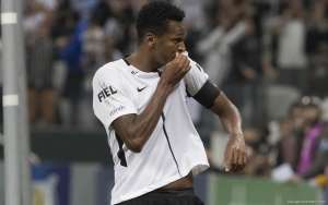 Esperando a derrocada do Corinthians no Brasileirão