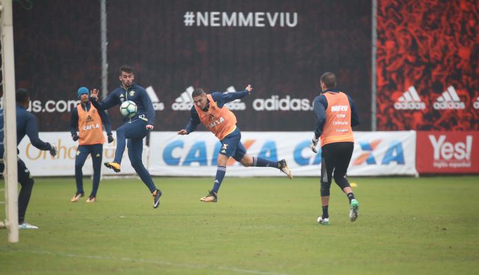 Flamengo treina firme para enfrentar o Palmeiras