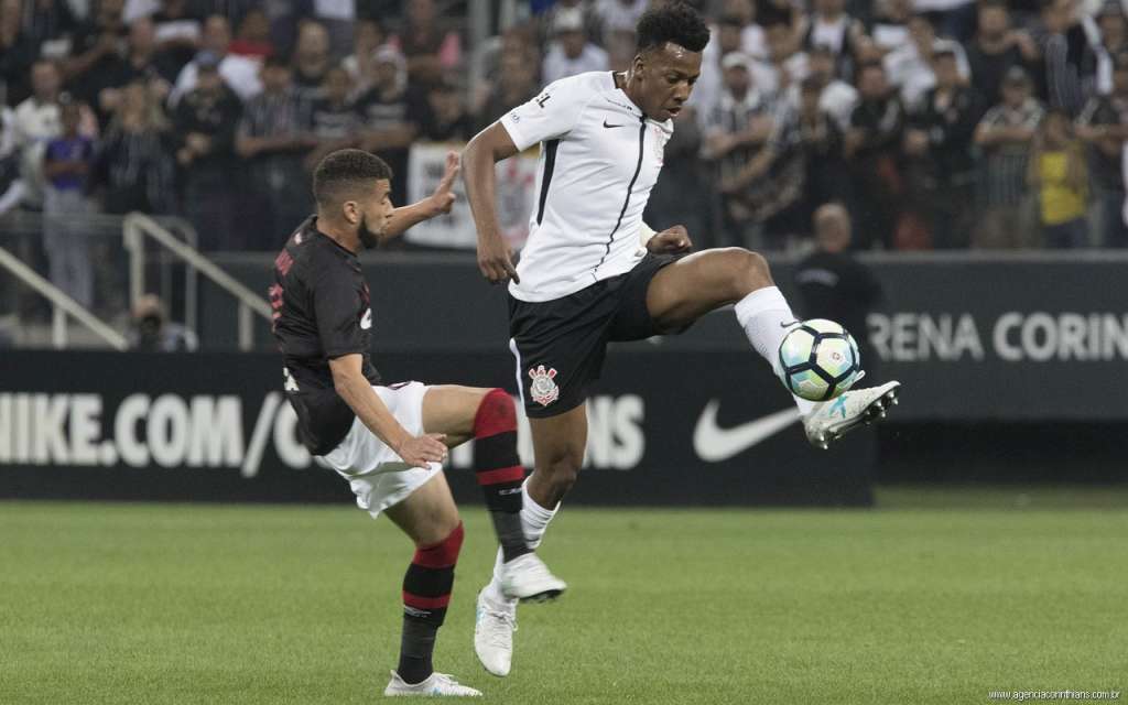 Corinthians busca a vitória para seguir tranquilo na liderança do Campeonato Brasileiro