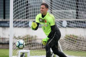 Com desfalques e Nenê perto de sair, Vasco joga contra o São Paulo no Morumbi
