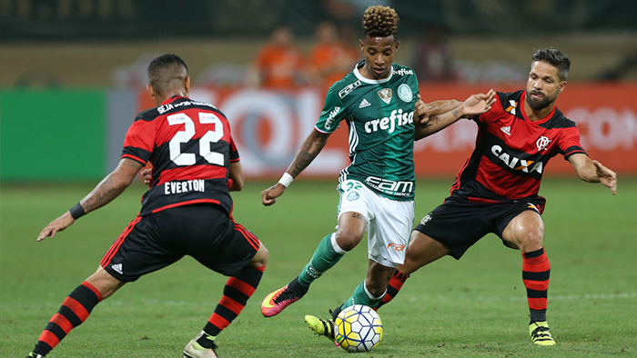 Flamengo arranca como favorito nas casas de apostas no duelo contra o Palmeiras