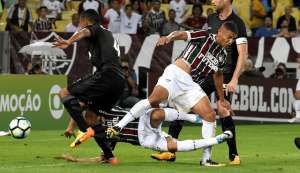 Botafogo busca vitória contra Atlético-PR para confirmar boa fase