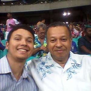 Vencedor do BRASILEIRÃO PREMIADO exalta Bahia e pede 'paz nos estádios'