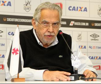 Eurico Miranda espera Nenê até sábado. Foto: Paulo Fernandes/Vasco