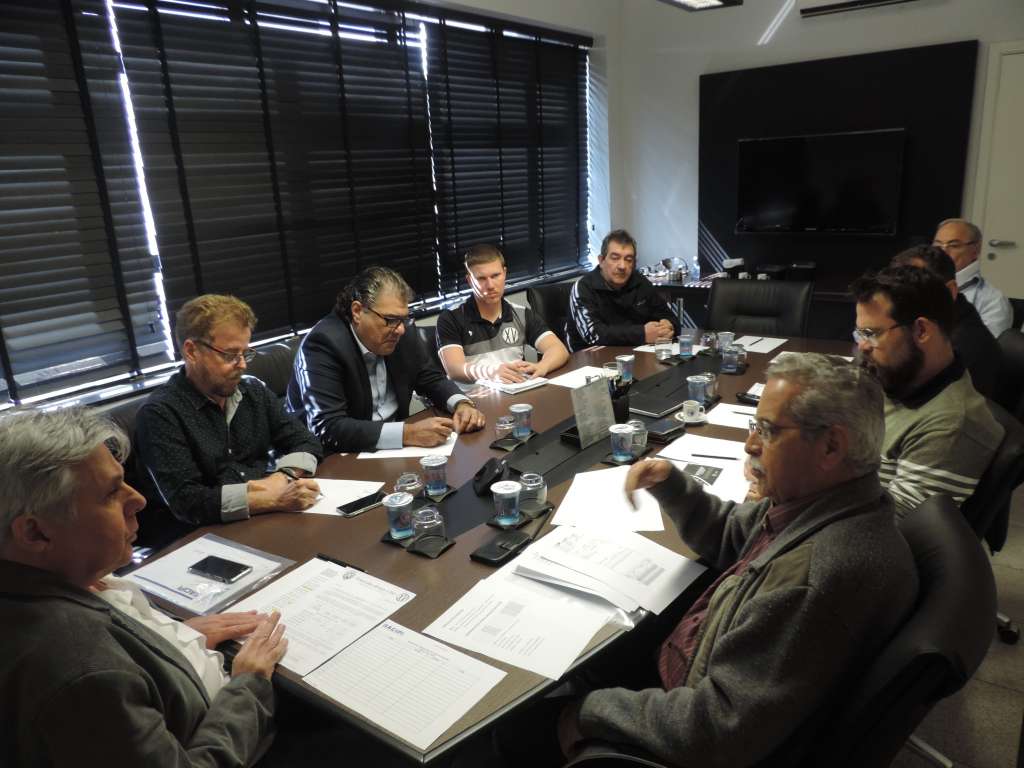XV de Piracicaba e Capitão Gomes apresentam projeto para presidente e diretores da Acipi (Foto: Comunicação Acipi)