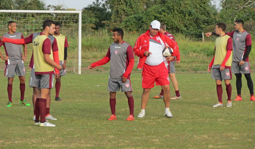 Vitor Hugo prepara o Noroeste em busca da primeira vitória na Copa Paulista (Fotos: Bruno Freitas/Noroeste)