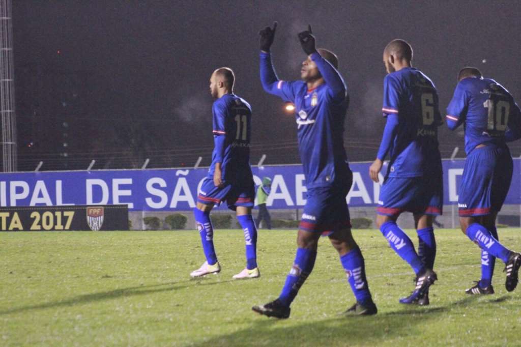 Portuguesa e São Caetano decidem o futuro da Copa Paulista no Canindé