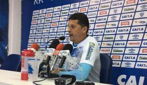 Claudinei Oliveira pede Avaí mais 'consistente' contra o Cruzeiro