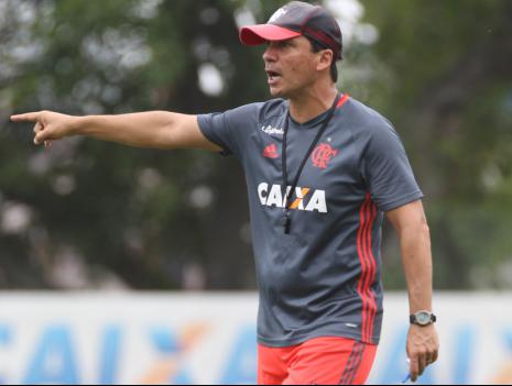 Zé Ricardo vem sendo criticado pela torcida rubro-negra