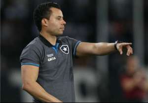 Jair Ventura decide poupar titulares do Botafogo contra lanterna do Brasileirão