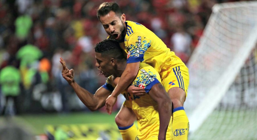 Berrío e Everton Ribeiro marcarão na vitória do Flamengo (Foto: Gilvan Souza) 