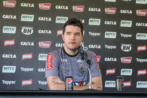 Com interino, Atlético-MG escala time misto contra o Vasco e foca Copa do Brasil