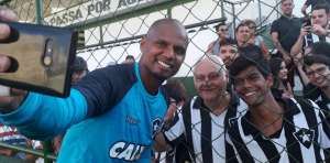Com seis desfalques, Botafogo busca a vitória contra o lanterna Atlético-GO