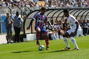 Bruno Henrique minimiza gols e diz que 'ninguém ganha sozinho' no Santos