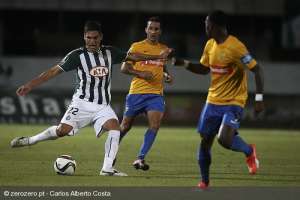 Ex-zagueiro do Corinthians volta da Árabia para reforçar o Atlético-GO