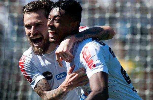 Bruno Henrique e Lucas Lima foram destaques do Peixe no Pacaembu lotado