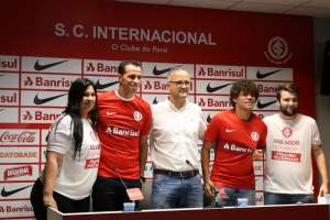 Série B: Damião festeja 'volta para casa' e Camilo destaca ídolo em apresentação ao Inter