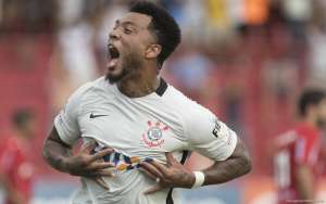 Sul-Americana: Kazim se cobra para marcar gols e afirma que quer ajudar mais o Corinthians