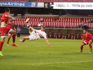 São Paulo 3 x 2 Desportivo Brasil - Tricolor vira no 2º tempo e entra no G4